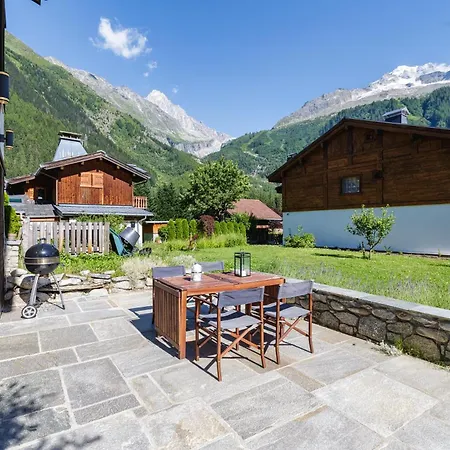 Chalet Plein Centre - Savoyard Moderne - Happy Chamonix