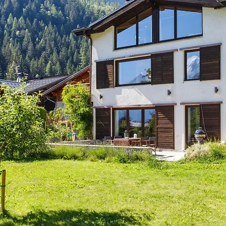 Chalet Plein Centre - Savoyard Moderne - Happy Chamonix